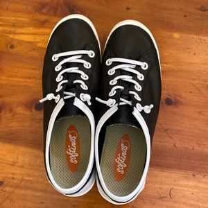 Softino by Fly London cute casual sneaks